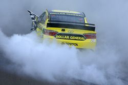 Il vincitore Matt Kenseth, Joe Gibbs Racing Toyota