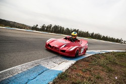 Felipe Giaffone testando o kart da Pró-500 em Limeira