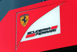 Логотип Scuderia Ferrari