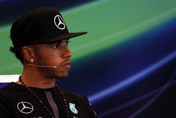 Lewis Hamilton, Mercedes AMG F1, lors de la conférence de presse FIA