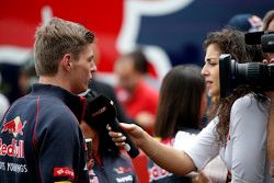 Макс Ферстаппен, Scuderia Toro Rosso со СМИ
