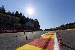 Kerbs at the top of Eau Rouge