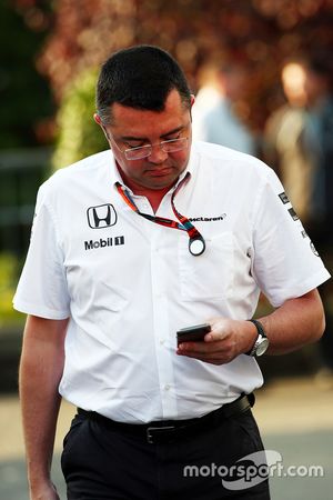 Эрик Булье, гоночный директор McLaren