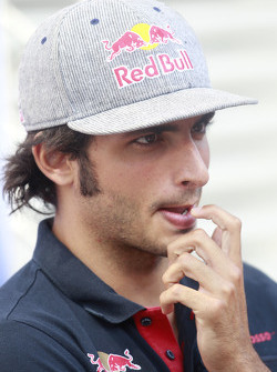 Карлос Сайнс мл., Scuderia Toro Rosso