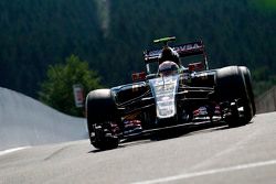 Пастор Мальдонадо, Lotus F1 E23