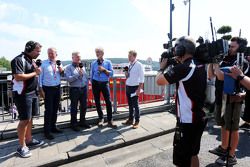 (L to R): Ted Kravitz, Sky Sports Pitlane Reporter with Martin Brundle, Sky Sports Commentator; Johnny Herbert, Sky Sports F1 Presenter; Damon Hill, Sky Sports Presenter; and Simon Lazenby, Sky Sports F1 TV Presenter