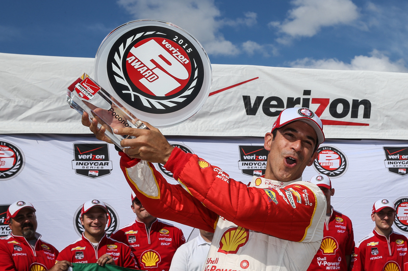 Le poleman Helio Castroneves, Team Penske Chevrolet