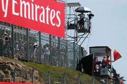 L'incidente di Daniel de Jong, MP Motorsport comporta bandiera rossa