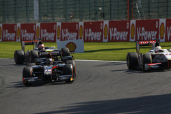 Robert Visoiu, Rapax dépasse Arthur Pic, Campos Racing
