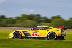 #4 Corvette Racing Chevrolet Corvette C7.R: Oliver Gavin, Tommy Milner