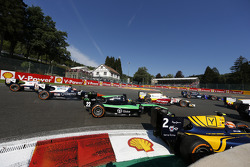 Alex Lynn, DAMS, Marlon Stockinger, Status Grand Prix, Raffaele Marciello, Trident et Gustav Malja, Trident au départ