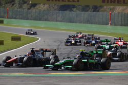 Raffaele Marciello, Trident leads Richie Stanaway, Status Grand Prix