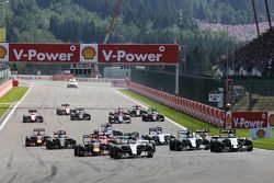 Lewis Hamilton, Mercedes AMG F1 W06 leads at the start of the race