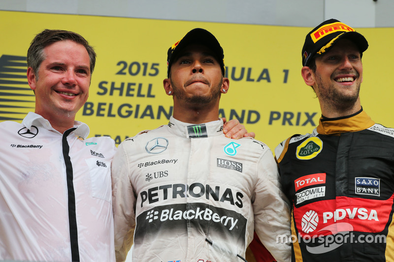 The podium,: race winner Lewis Hamilton, Mercedes AMG F1 with third placed Romain Grosjean, Lotus F1