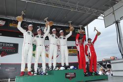 Para juara balapan #911 Porsche North America Porsche 911 RSR: Patrick Pilet, Nick Tandy, peringkat 