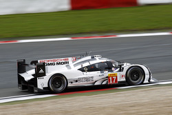 #17 Porsche Team Porsche 919 Hybrid: Timo Bernhard, Mark Webber, Brendon Hartley