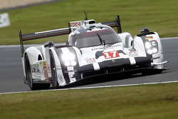 #17 Porsche Team Porsche 919 Hybrid : Timo Bernhard, Mark Webber, Brendon Hartley