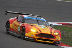 #99 Aston Martin Racing V8 Aston Martin Vantage GTE: Фернандо Реес, Алекс МакДауэлл, Ричи Стэнэвей