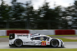 #17 Porsche Team Porsche 919 Hybrid : Timo Bernhard, Mark Webber, Brendon Hartley
