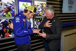 Valentino Rossi, Yamaha Factory Racing accepts honorary BRDC membership from persident Derek Warwick