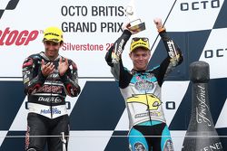 Podium : le vainqueur, Johann Zarco, Ajo Motorsport et le troisième, Tito Rabat, Estrella Galicia 0,0 Marc VDS