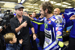 Brad Pitt e il vincitore Valentino Rossi, Yamaha Factory Racing
