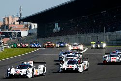 Start: #18 Porsche Team Porsche 919 Hybrid: Romain Dumas, Neel Jani, Marc Lieb memimpin