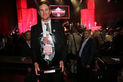 Ryan Hunter-Reay, Andretti Autosport Honda receives the Drive to the Finish Award