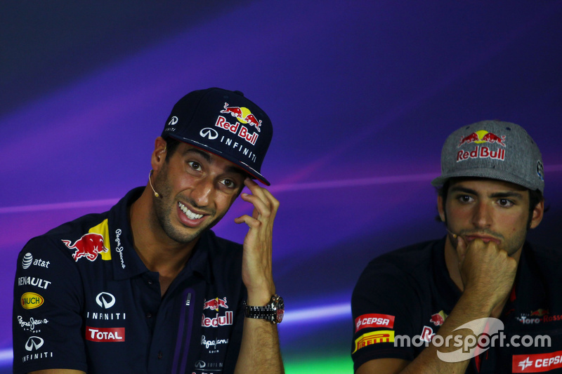 Daniel Ricciardo, Red Bull Racing and Carlos Sainz Jr., Scuderia Toro Rosso