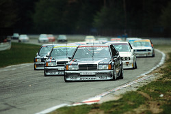 Start: AMG Mercedes-Benz 190 E 2.5-16 Evolution in Führung