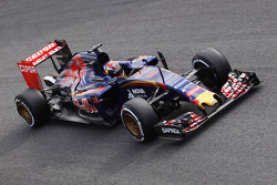 Карлос Сайнс мл., Scuderia Toro Rosso STR10