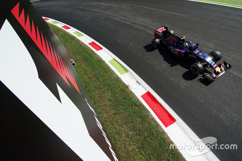 Carlos Sainz Jr., Scuderia Toro Rosso STR10