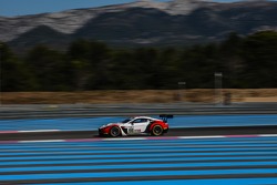#68 Massive Motorsport Aston Martin Vantage GT3 : Casper Elgaard, Kristian Poulsen, Simon Moller