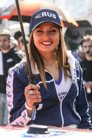 Paddock girls