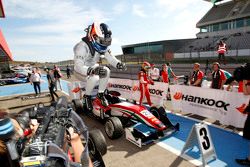 Race 2 Winner Felix Rosenqvist, Prema Powerteam Dallara Mercedes-Benz