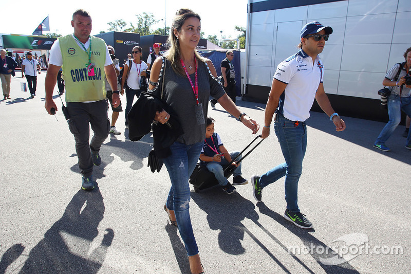 Felipe Massa, Williams, mit Ehefrau Raffaela Bassi und Sohn Felipinho