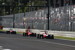 Esteban Ocon, ART Grand Prix voor Kevin Ceccon, Arden International en Luca Ghiotto, Trident