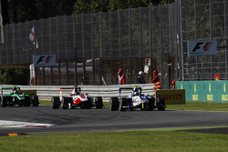 Jimmy Eriksson, Koiranen GP avanti a Marvin Kirchhofer, ART Grand Prix and Alex Fontana, Status Gran