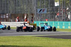 Luca Ghiotto, Trident leads Matheo Tuscher, Jenzer Motorsport and Alex Palou, Campos Racing 