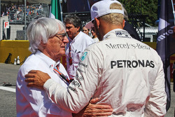 Берни Экклстоун и Льюис Хэмилтон, Mercedes AMG F1 W06
