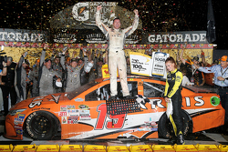 Sieger Carl Edwards, Joe Gibbs Racing, Toyota