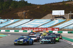 #84 Bentley Team HTP Bentley Continental GT3: Maximilian Buhk, Vincent Abril
