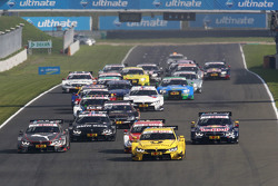 Départ : Timo Glock, BMW Team MTEK BMW M3 DTM mène