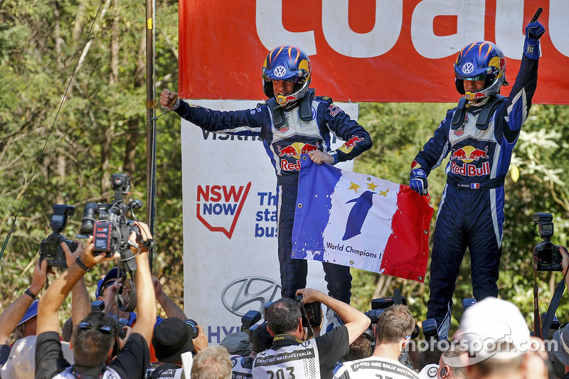 1. und Rallye-Weltmeister 2015: Sébastien Ogier und Julien Ingrassia, Volkswagen Polo WRC, Volkswage