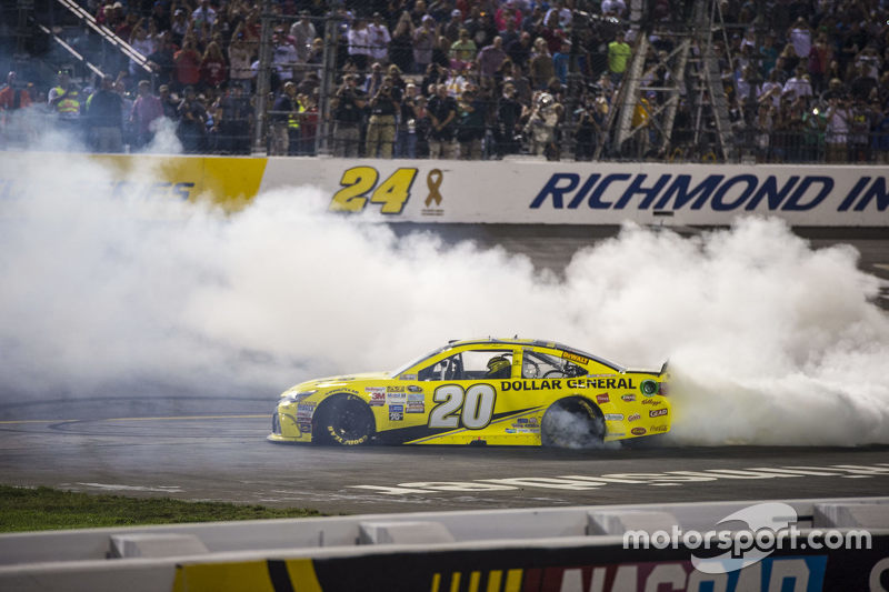 Race winner Matt Kenseth, Joe Gibbs Racing Toyota