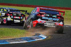 Fabian Coulthard y Luke Youlden, Brad Jones Racing Holden