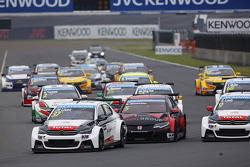 Partenza: Jose Maria Lopez, Citroën C-Elysée WTCC, Citroën Total WTCC leads