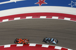 #28 G-Drive Racing Ligier JS P2: Ricardo Gonzalez, Pipo Derani, Gustavo Yacaman and #77 Dempsey Prot