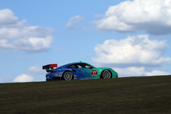 飞劲轮胎车队17号保时捷911 RSR赛车:沃尔夫·亨泽勒、布莱恩·塞勒斯