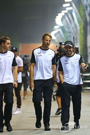 Stoffel Vandoorne, McLaren Test and Reserve Driver with Jenson Button, McLaren and Fernando Alonso, 